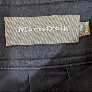 Marisfrolg Pleated Skirt Navy Blue, Sz8, excellent condition